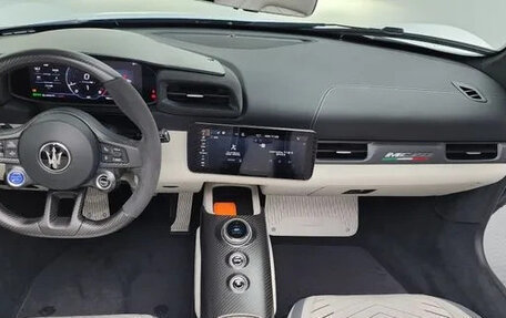 Maserati MC20, 2023 год, 27 170 000 рублей, 6 фотография