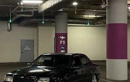 Mercedes-Benz C-Класс, 1994 год, 80 000 рублей, 2 фотография