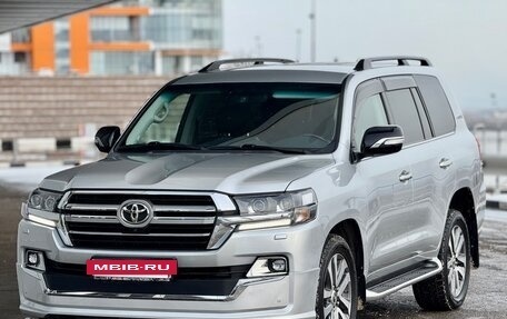 Toyota Land Cruiser 200, 2019 год, 7 650 000 рублей, 2 фотография