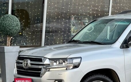 Toyota Land Cruiser 200, 2019 год, 7 650 000 рублей, 5 фотография