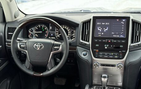 Toyota Land Cruiser 200, 2019 год, 7 650 000 рублей, 33 фотография