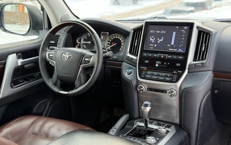 Toyota Land Cruiser 200, 2019 год, 7 650 000 рублей, 30 фотография