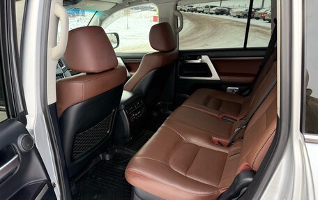 Toyota Land Cruiser 200, 2019 год, 7 650 000 рублей, 31 фотография