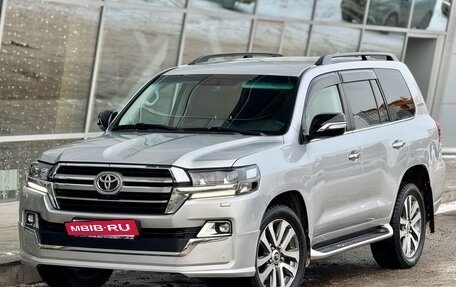 Toyota Land Cruiser 200, 2019 год, 7 650 000 рублей, 34 фотография