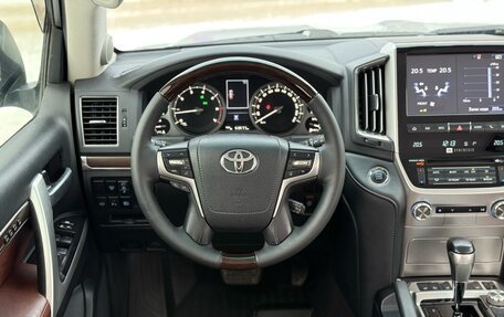 Toyota Land Cruiser 200, 2019 год, 7 650 000 рублей, 39 фотография