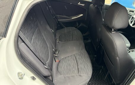 Hyundai Solaris II рестайлинг, 2016 год, 1 050 000 рублей, 19 фотография