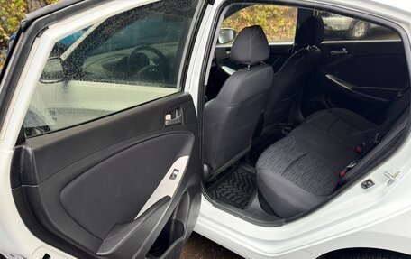 Hyundai Solaris II рестайлинг, 2016 год, 1 050 000 рублей, 13 фотография