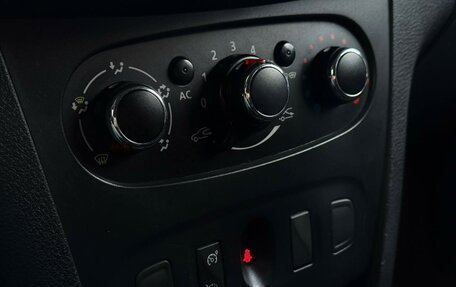 Renault Sandero II рестайлинг, 2015 год, 769 000 рублей, 16 фотография