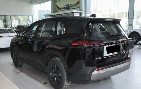 Toyota RAV4, 2025 год, 4 850 000 рублей, 3 фотография