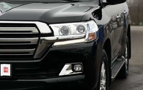 Toyota Land Cruiser 200, 2020 год, 7 900 000 рублей, 3 фотография