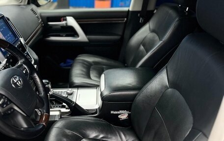 Toyota Land Cruiser 200, 2020 год, 7 900 000 рублей, 5 фотография