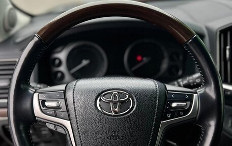 Toyota Land Cruiser 200, 2020 год, 7 900 000 рублей, 6 фотография