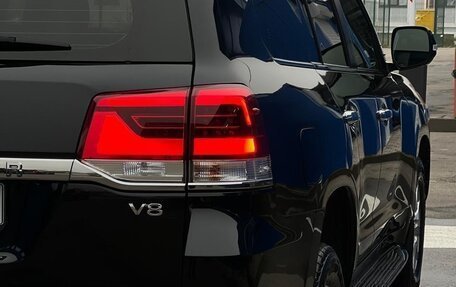 Toyota Land Cruiser 200, 2020 год, 7 900 000 рублей, 18 фотография