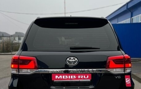 Toyota Land Cruiser 200, 2020 год, 7 900 000 рублей, 21 фотография