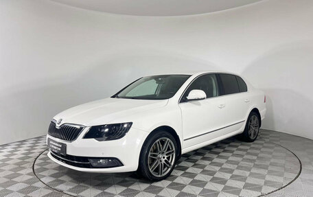 Skoda Superb III рестайлинг, 2013 год, 999 000 рублей, 1 фотография