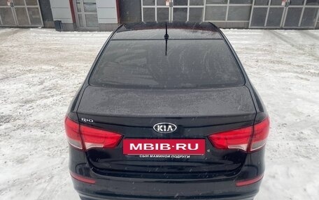 KIA Rio III рестайлинг, 2016 год, 915 000 рублей, 2 фотография