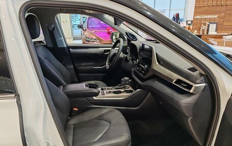 Toyota Highlander, 2025 год, 6 800 000 рублей, 11 фотография