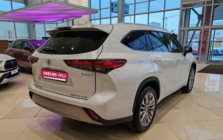 Toyota Highlander, 2025 год, 6 800 000 рублей, 6 фотография