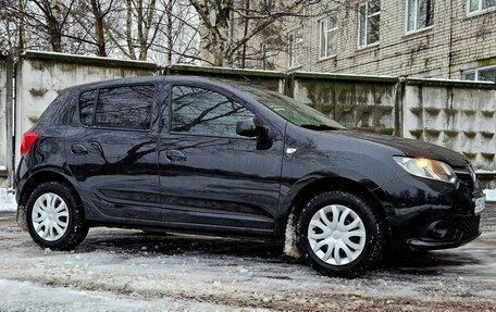 Renault Sandero II рестайлинг, 2017 год, 875 000 рублей, 11 фотография