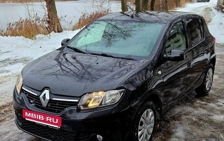 Renault Sandero II рестайлинг, 2017 год, 875 000 рублей, 2 фотография