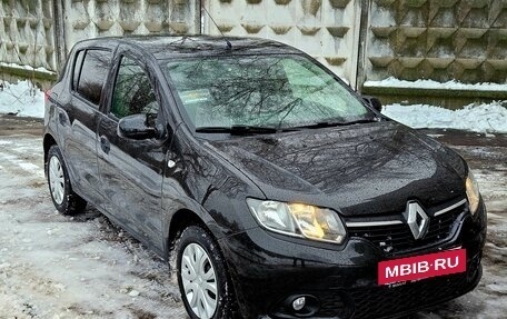 Renault Sandero II рестайлинг, 2017 год, 875 000 рублей, 14 фотография