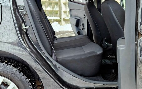 Renault Sandero II рестайлинг, 2017 год, 875 000 рублей, 28 фотография