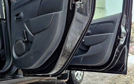 Renault Sandero II рестайлинг, 2017 год, 875 000 рублей, 27 фотография