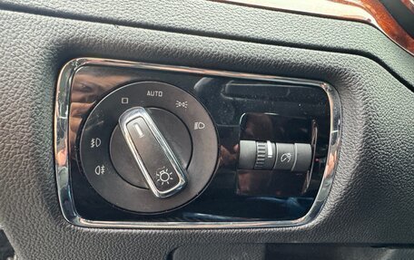 Skoda Superb III рестайлинг, 2010 год, 1 750 000 рублей, 21 фотография