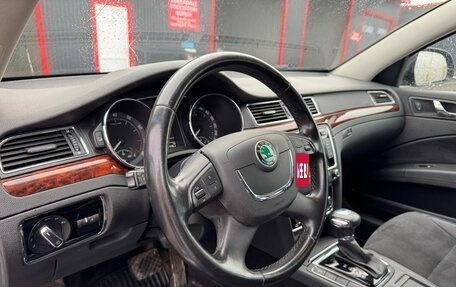 Skoda Superb III рестайлинг, 2010 год, 1 750 000 рублей, 20 фотография