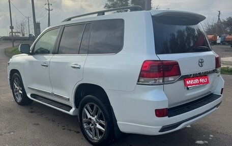 Toyota Land Cruiser 200, 2019 год, 5 900 000 рублей, 2 фотография