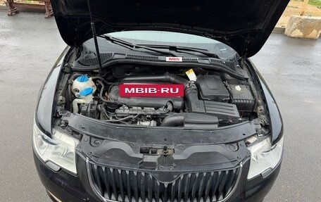 Skoda Superb III рестайлинг, 2010 год, 1 750 000 рублей, 26 фотография