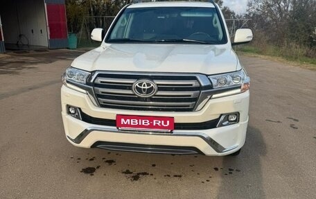 Toyota Land Cruiser 200, 2019 год, 5 900 000 рублей, 7 фотография