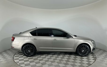 Skoda Octavia, 2019 год, 1 799 000 рублей, 6 фотография