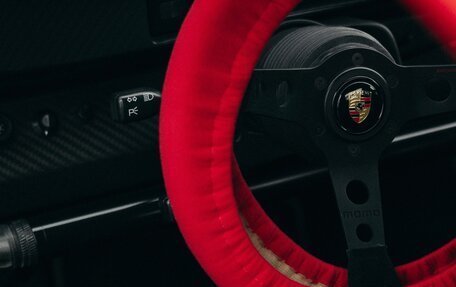 Porsche 911, 1998 год, 37 000 000 рублей, 24 фотография