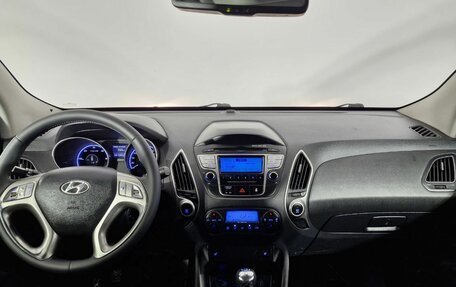 Hyundai ix35 I рестайлинг, 2011 год, 1 150 000 рублей, 14 фотография