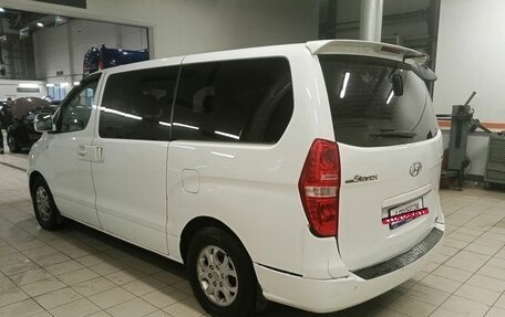 Hyundai Grand Starex Grand Starex I рестайлинг 2, 2011 год, 1 299 000 рублей, 7 фотография