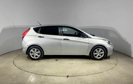 Hyundai Solaris II рестайлинг, 2012 год, 800 000 рублей, 4 фотография