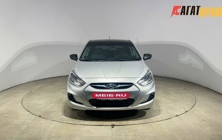 Hyundai Solaris II рестайлинг, 2012 год, 800 000 рублей, 2 фотография