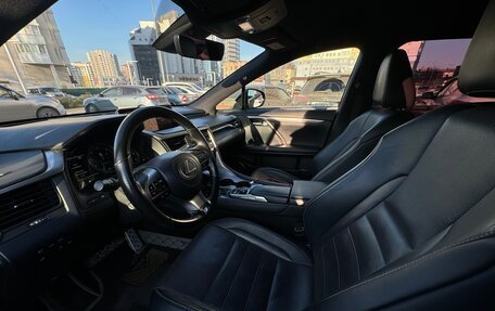 Lexus RX IV рестайлинг, 2017 год, 4 299 000 рублей, 11 фотография