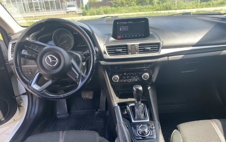 Mazda 3, 2018 год, 1 450 000 рублей, 2 фотография