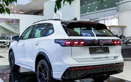 Volkswagen Tiguan, 2025 год, 4 890 000 рублей, 7 фотография