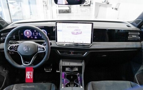 Volkswagen Tiguan, 2025 год, 4 890 000 рублей, 16 фотография