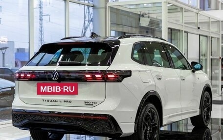 Volkswagen Tiguan, 2025 год, 4 890 000 рублей, 5 фотография