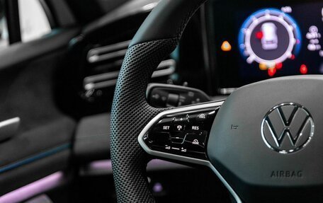 Volkswagen Tiguan, 2025 год, 4 890 000 рублей, 19 фотография