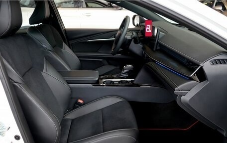 Toyota Camry, 2025 год, 4 000 000 рублей, 14 фотография