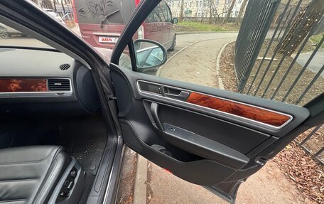 Volkswagen Touareg III, 2012 год, 2 220 000 рублей, 15 фотография