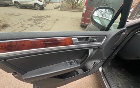 Volkswagen Touareg III, 2012 год, 2 220 000 рублей, 14 фотография