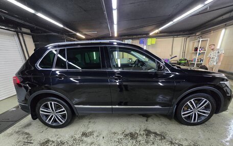 Volkswagen Tiguan II, 2021 год, 3 500 000 рублей, 4 фотография