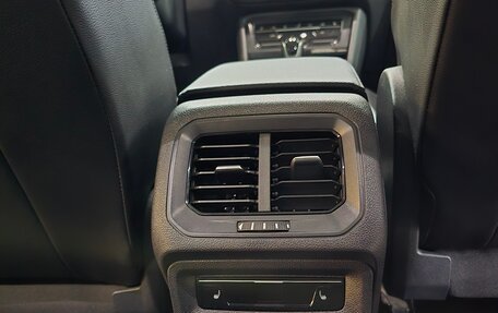 Volkswagen Tiguan II, 2021 год, 3 500 000 рублей, 14 фотография