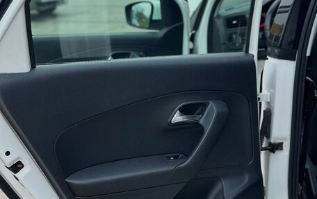 Volkswagen Polo VI (EU Market), 2012 год, 800 000 рублей, 6 фотография